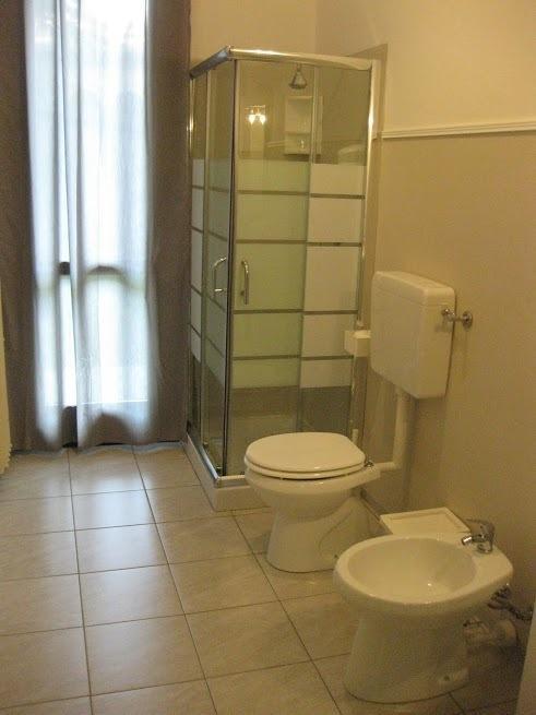 Low Cost Ferrara Zimmer foto